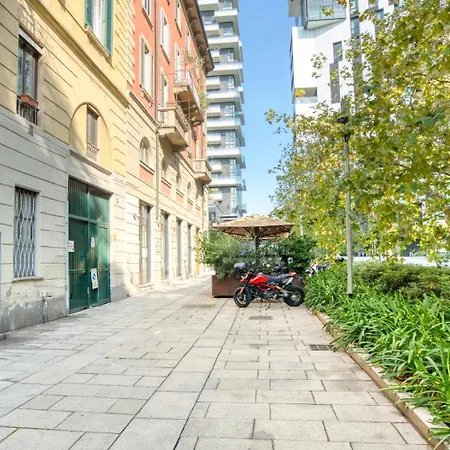 Caseospitali - Alexandra, Romantico Bilocale Di Design In Zona Bosco Verticale, Rinnovato E Accessoriato Appartement